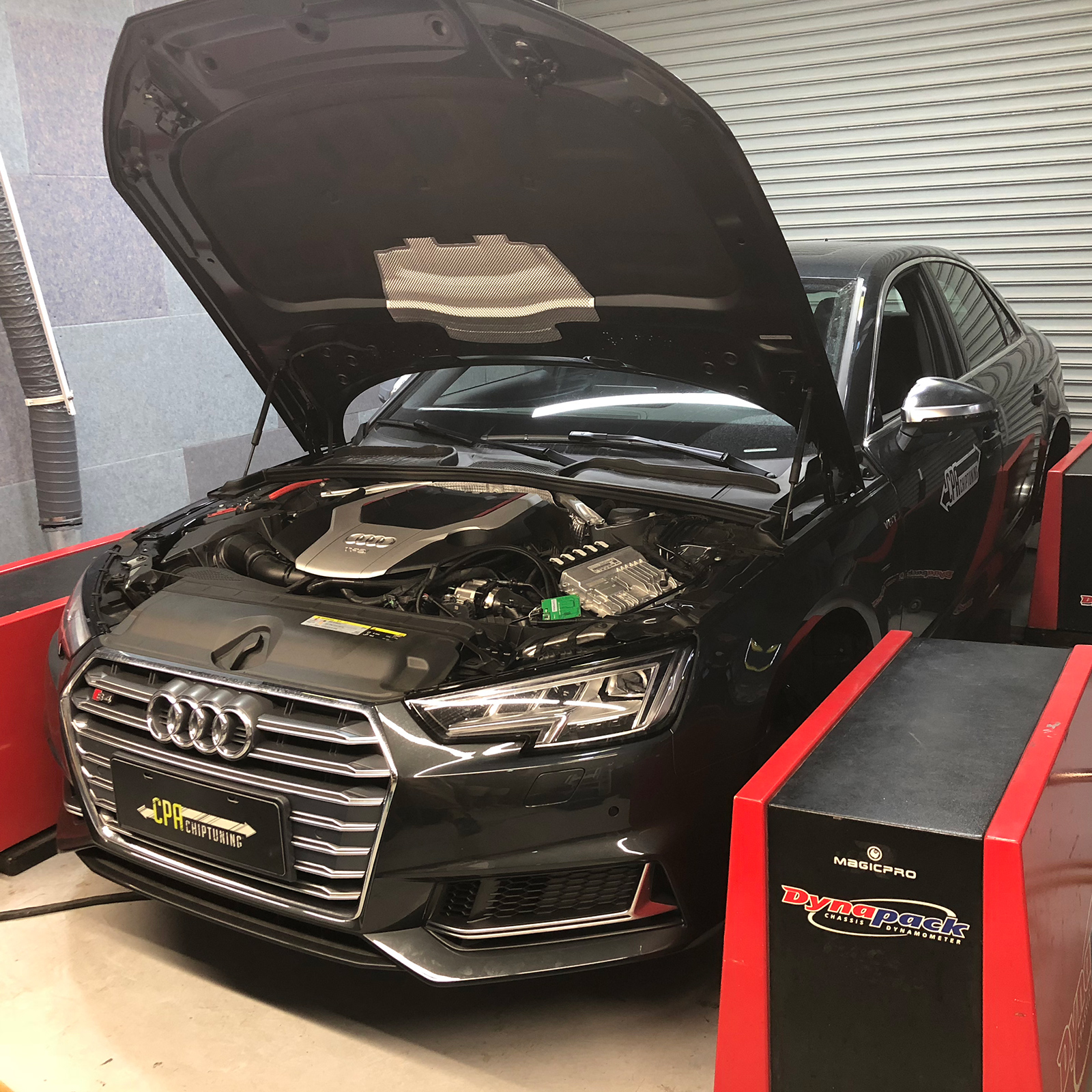 チップチューニングAudiS4
