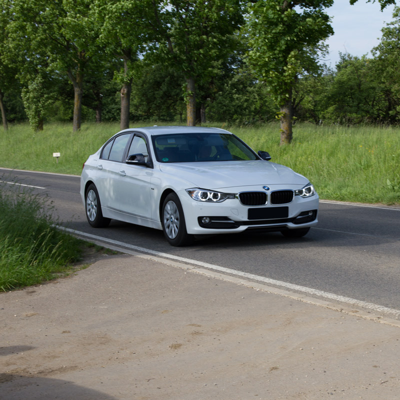 BMW 318d (F30)のテスト報告書
