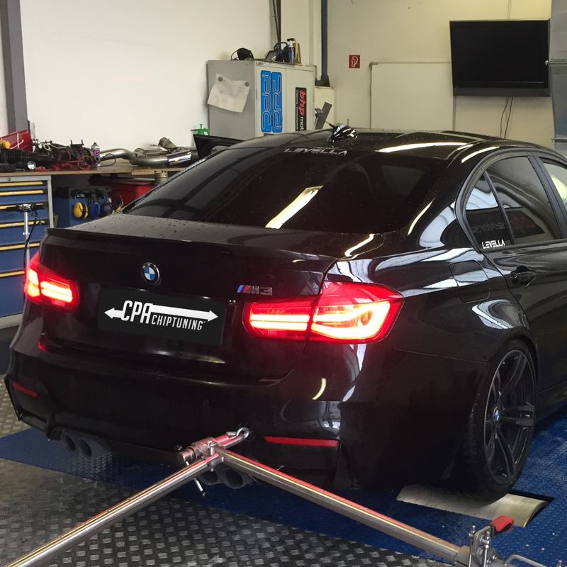 飛ぶのが唯一の競争相手です　AMG GTとCPAのチップチューニング もっと読んでください。