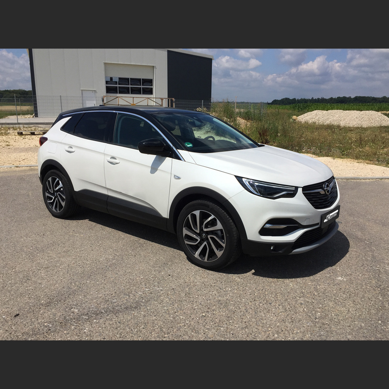 デーゼルパワー Opel Grandland X 2.0 D もっと読んでください。