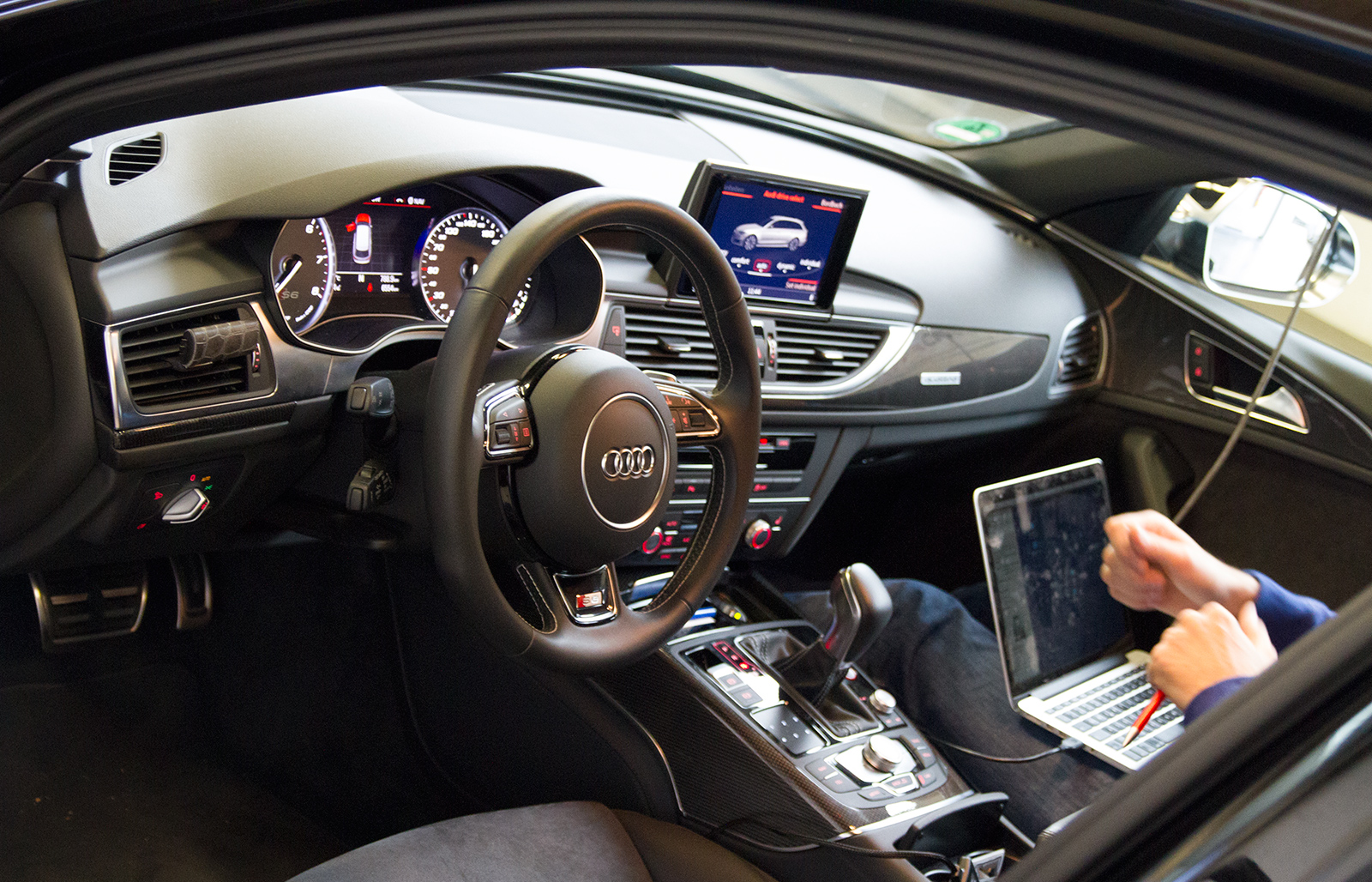  Audi S6 C7を動力計でテストする