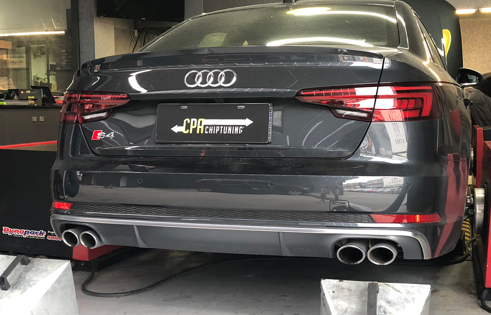 チップチューニングAudiS4
