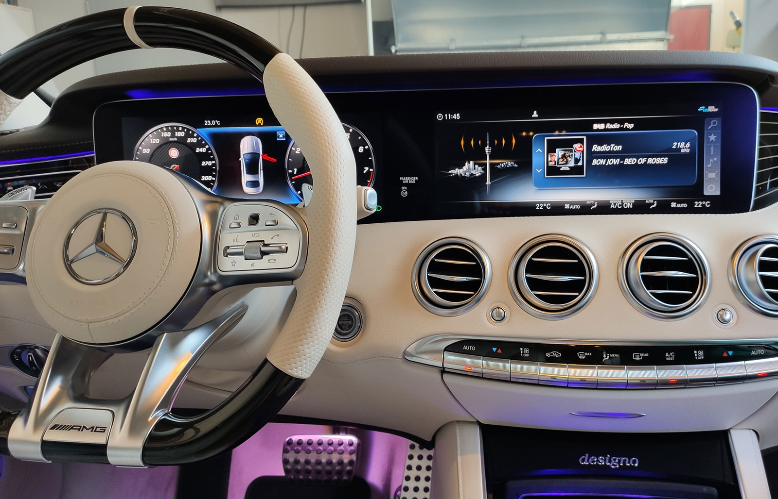  Mercedes S63が動力計に載せられてテストされました